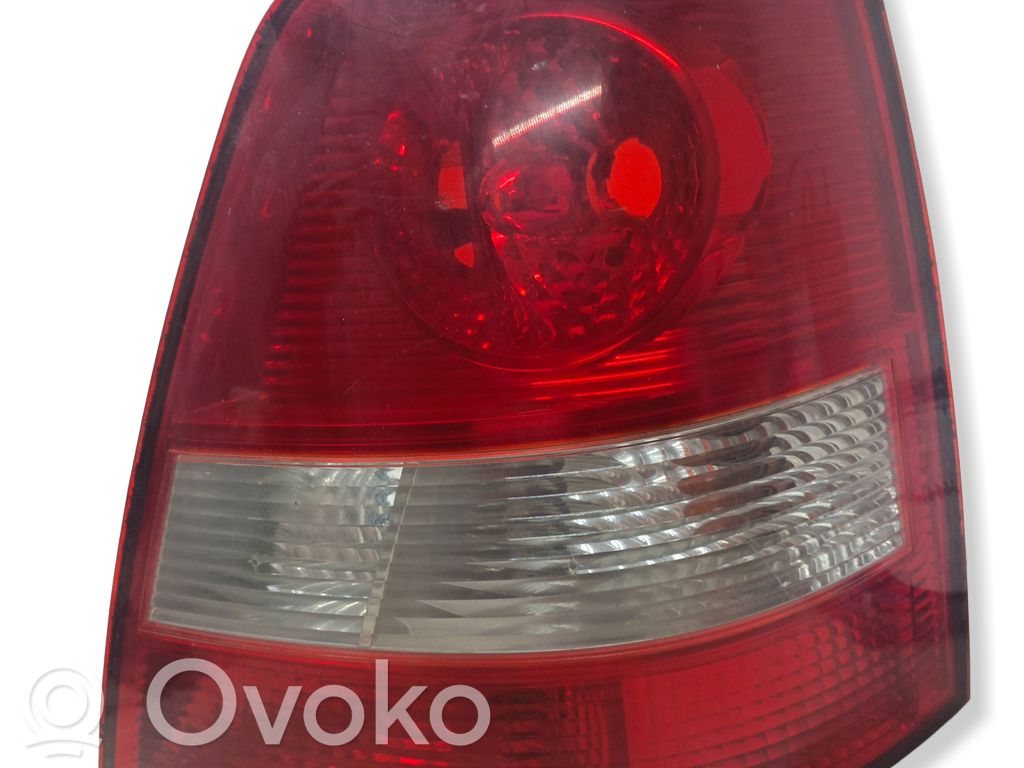KIA Sorento Rear/tail lights 