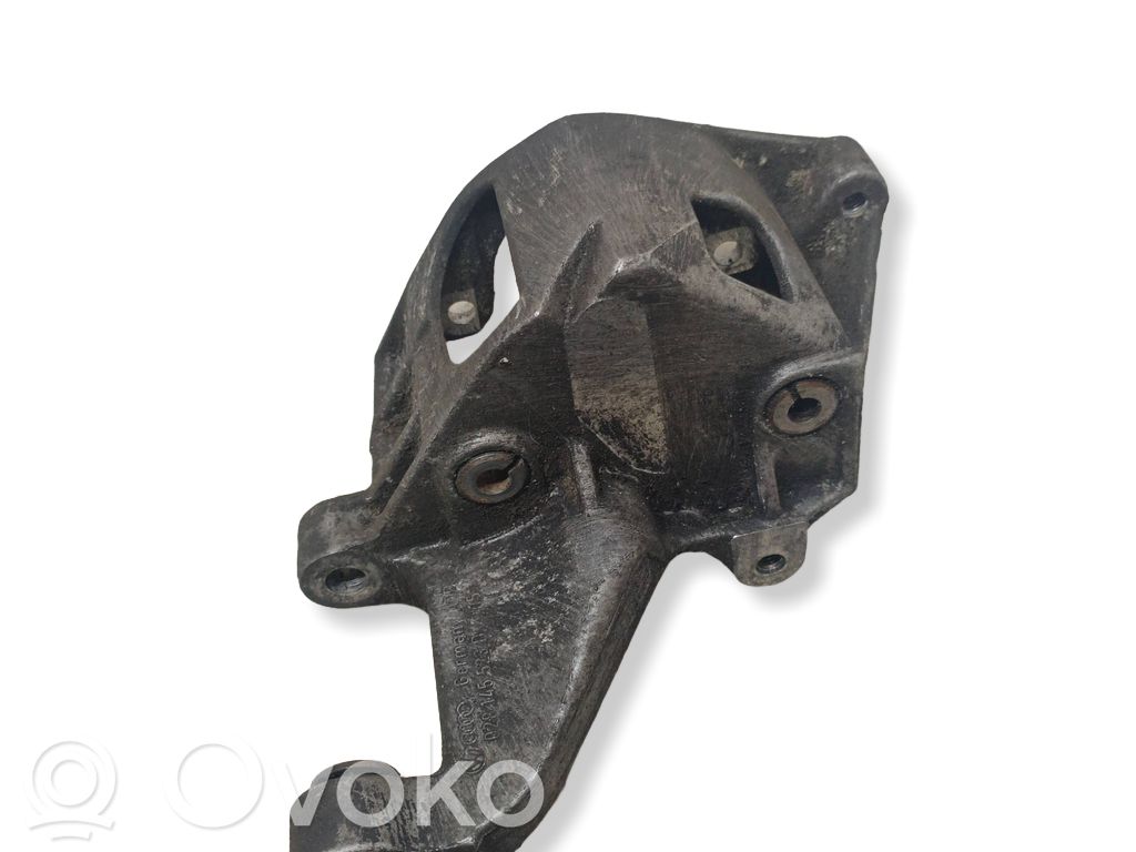 Volkswagen Golf III Engine mounting bracket 