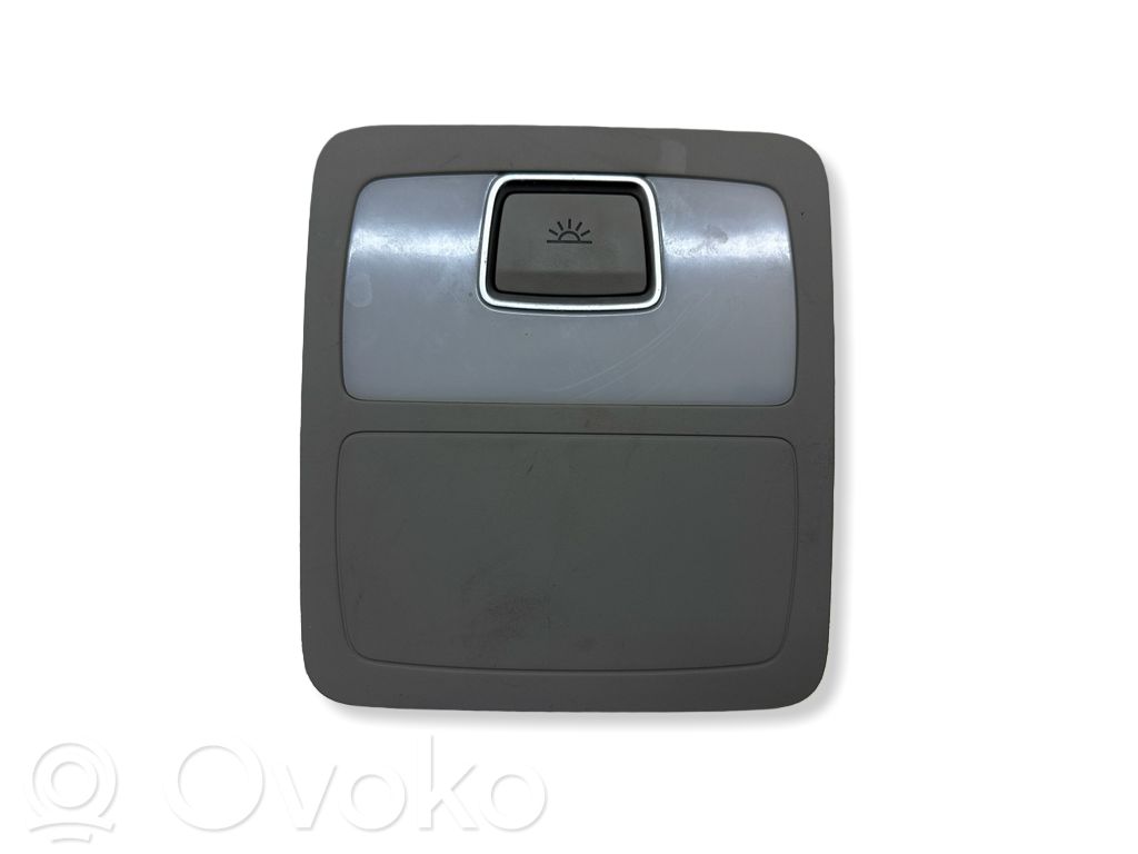 Audi Q7 4L Lampka podsufitki tylna 