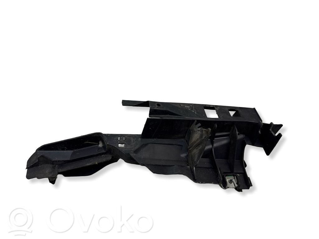 Ford Focus Lokasuojan lista (muoto) 