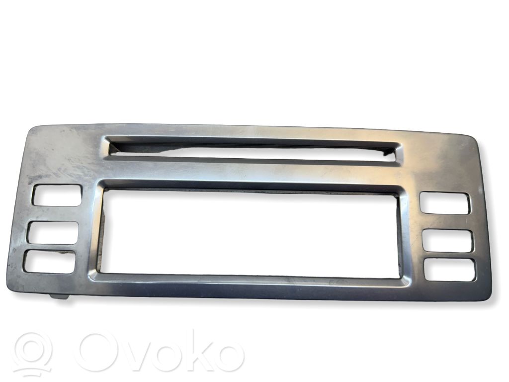 Volvo V70 Radio/GPS head unit trim 