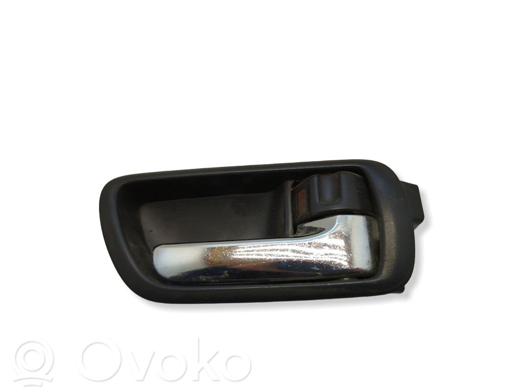 Toyota Corolla Verso AR10 Manecilla interna puerta trasera 