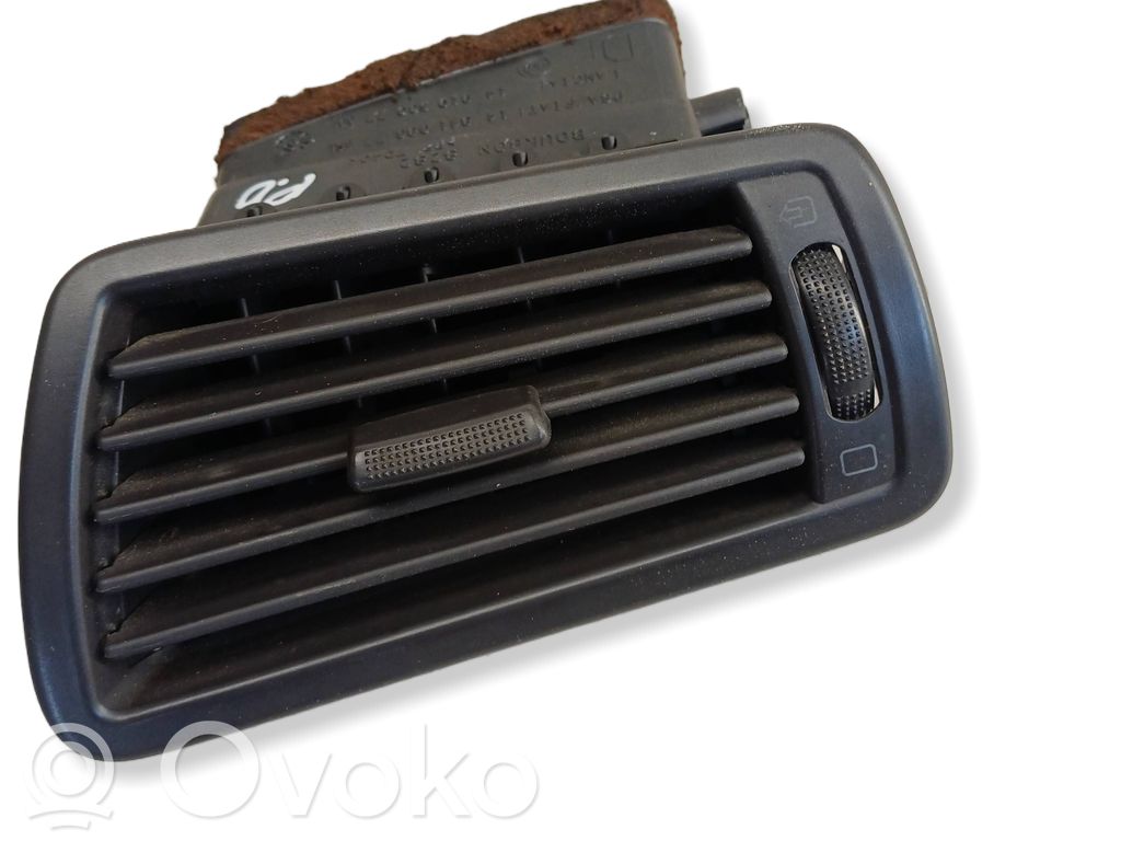 Citroen C8 Grilă ventilație/ramă laterală bord 