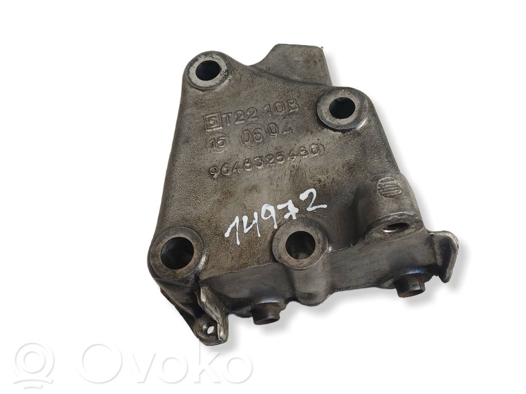 Citroen C8 Engine mounting bracket 