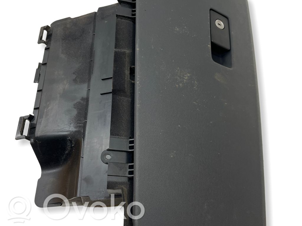 Volvo S80 Glove box 