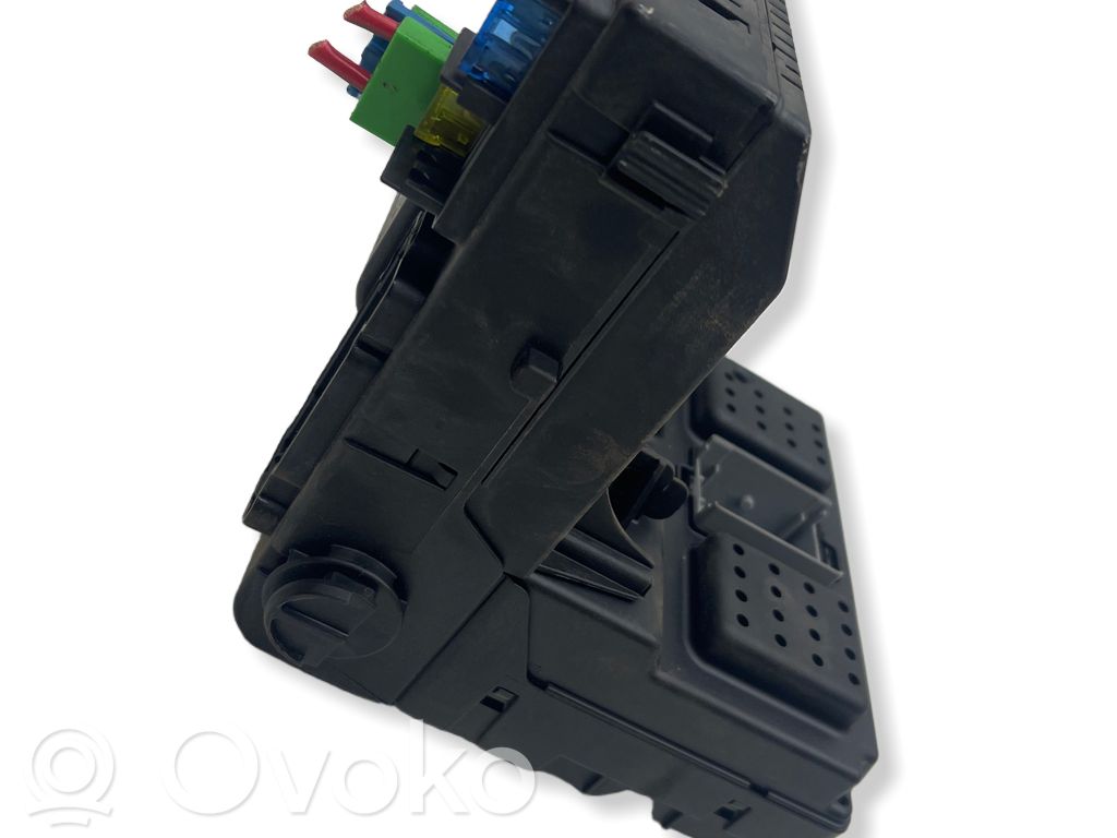 Volvo S60 Fuse module 