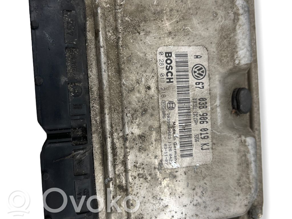 Volkswagen Golf IV Engine control unit/module 