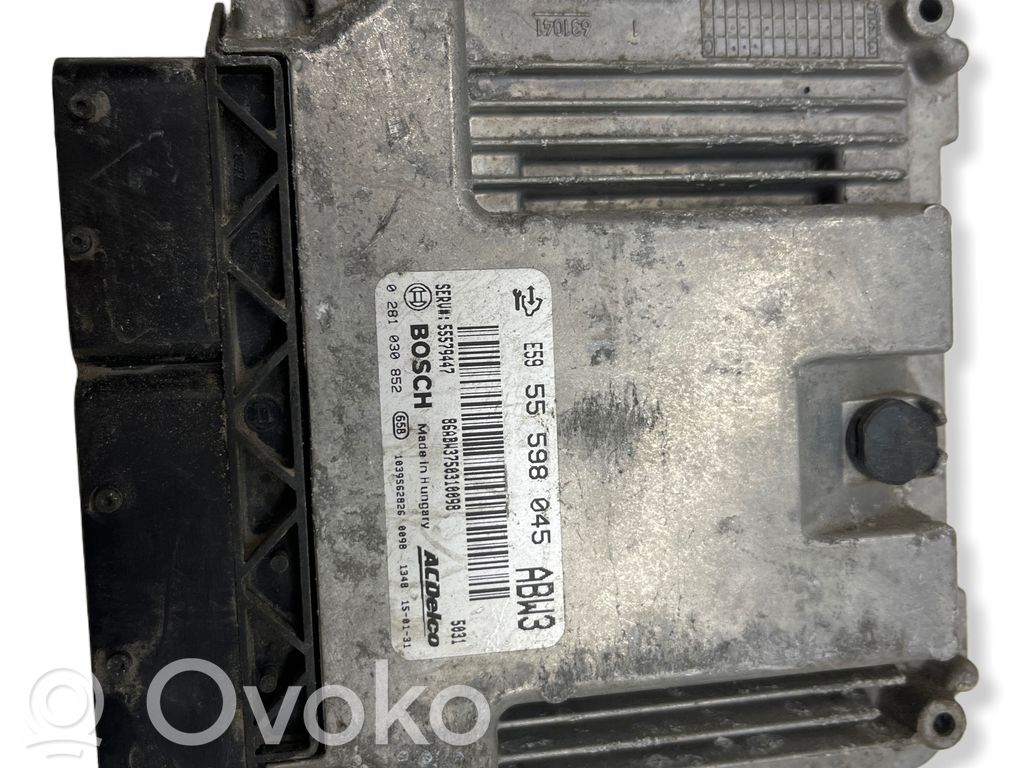 Opel Astra J Engine control unit/module 