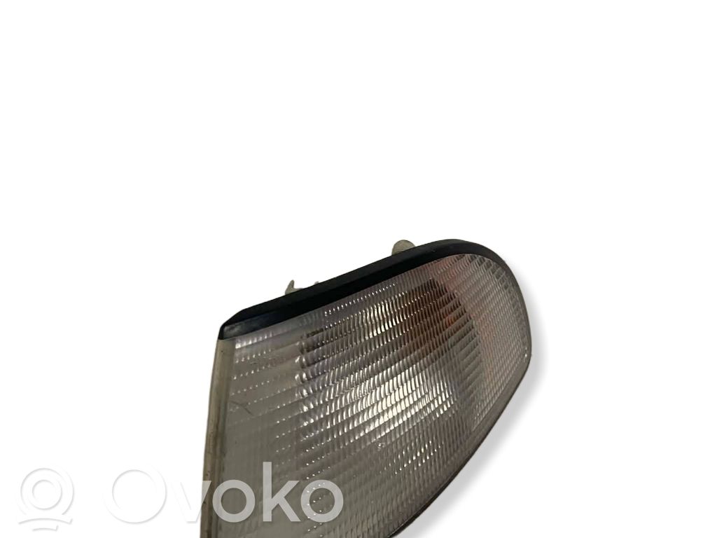 Audi A4 S4 B5 8D Frontblinker 