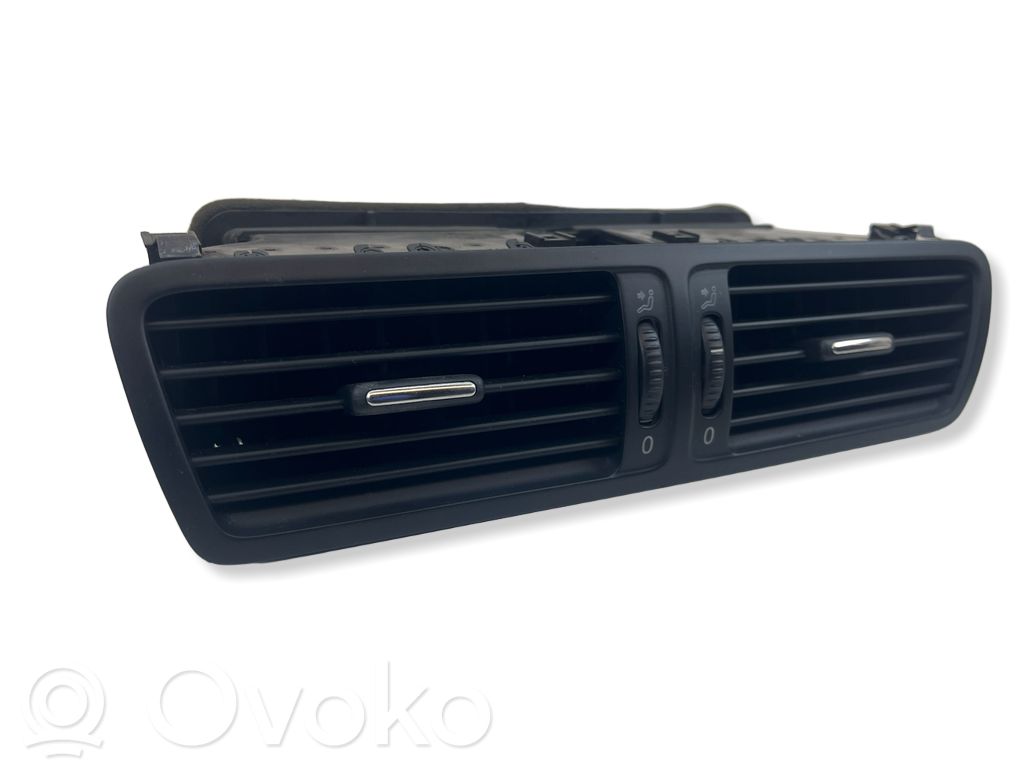 Volkswagen PASSAT B6 Grilă ventilație centrală 
