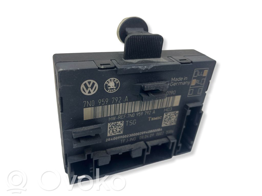 Skoda Superb B6 (3T) Door control unit/module 