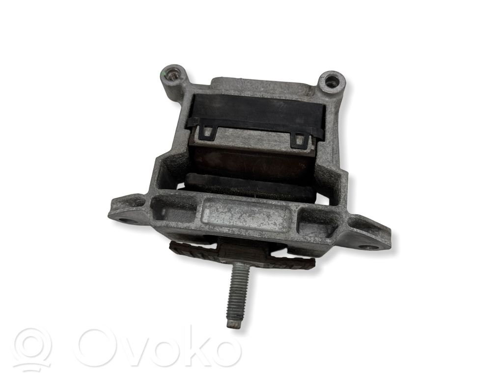 Land Rover Evoque II Engine mount bracket 