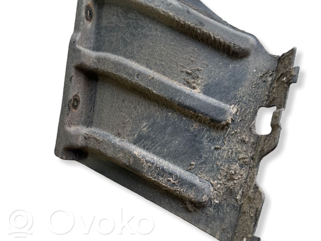 Engine splash shield/under tray   5370B849