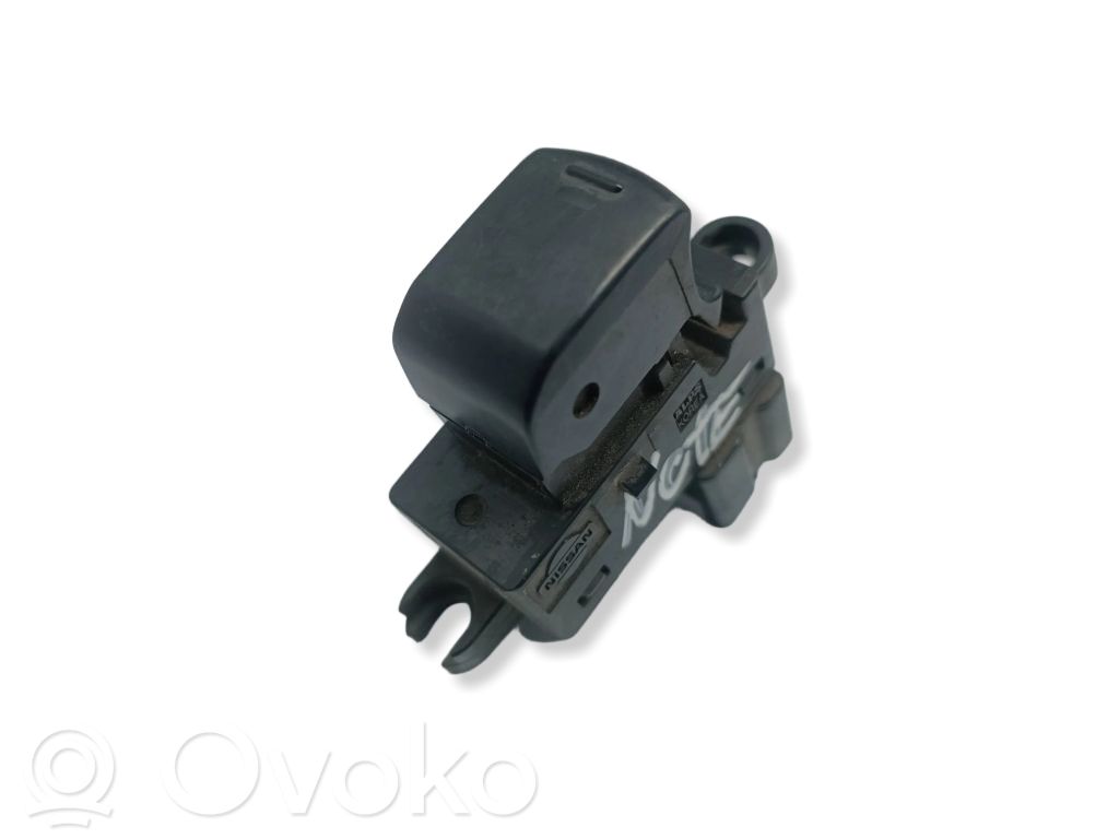 Elektrinių langų jungtukas   25411EA00A