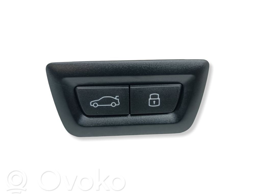 Tailgate/boot open switch button   5A64C25,305496957,61315A64C25
