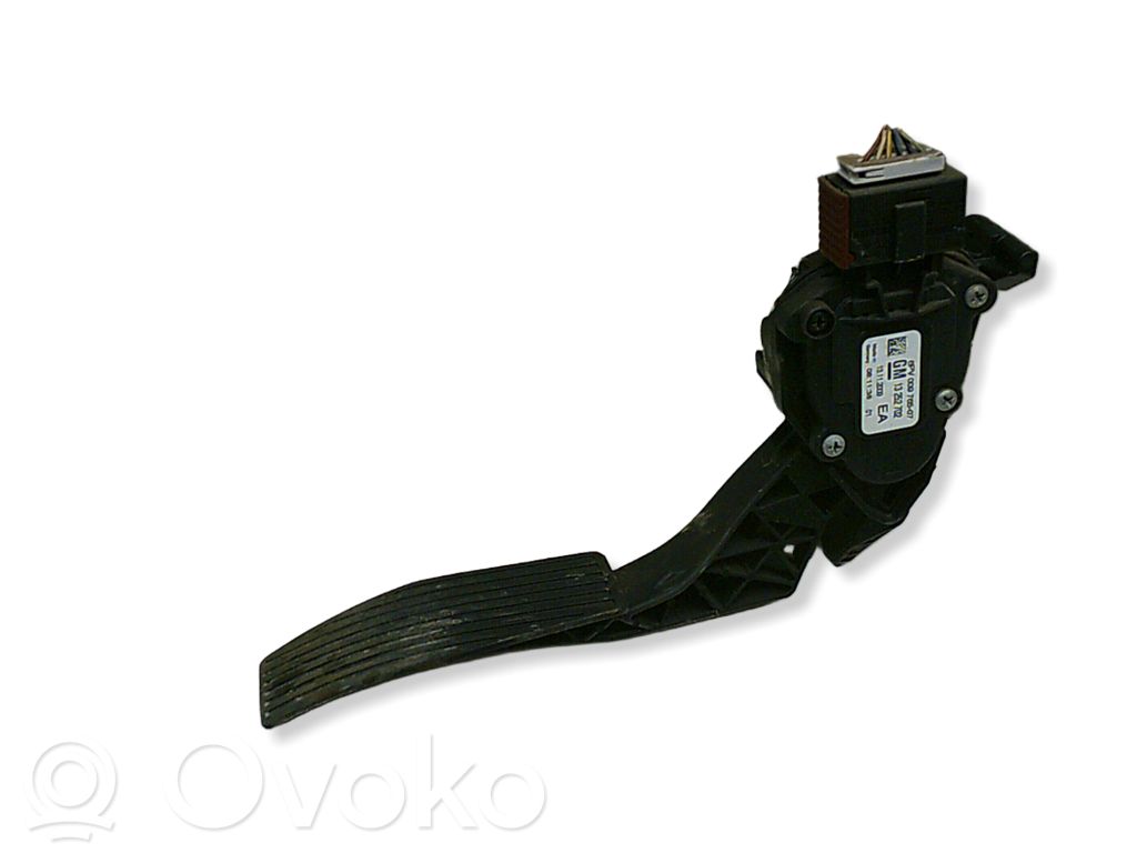 Opel Astra J Accelerator throttle pedal 