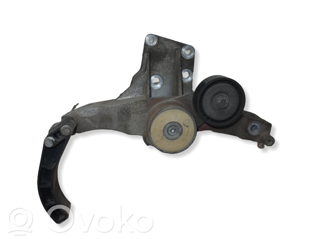Fiat 500 Engine mounting bracket 