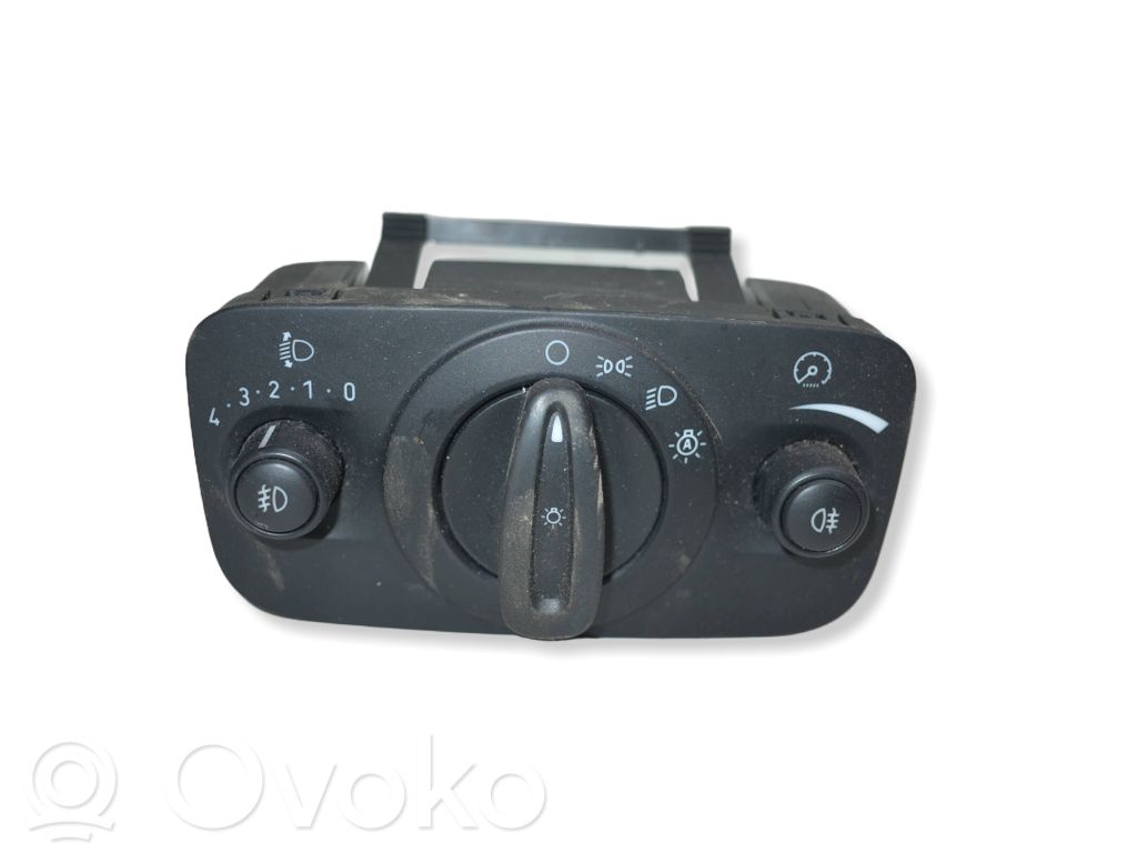 Ford C-MAX II Light switch 