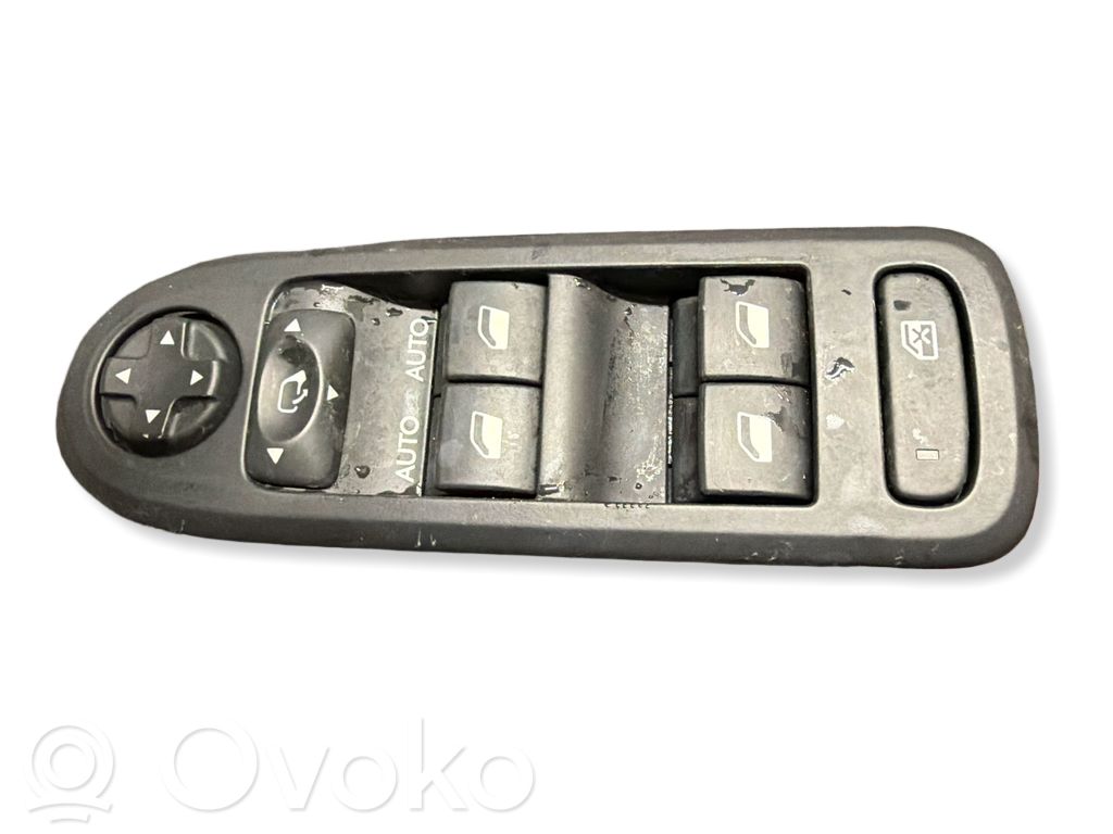 Citroen C3 Electric window control switch 