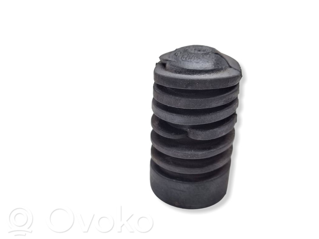 Radiator mount bracket   7590119