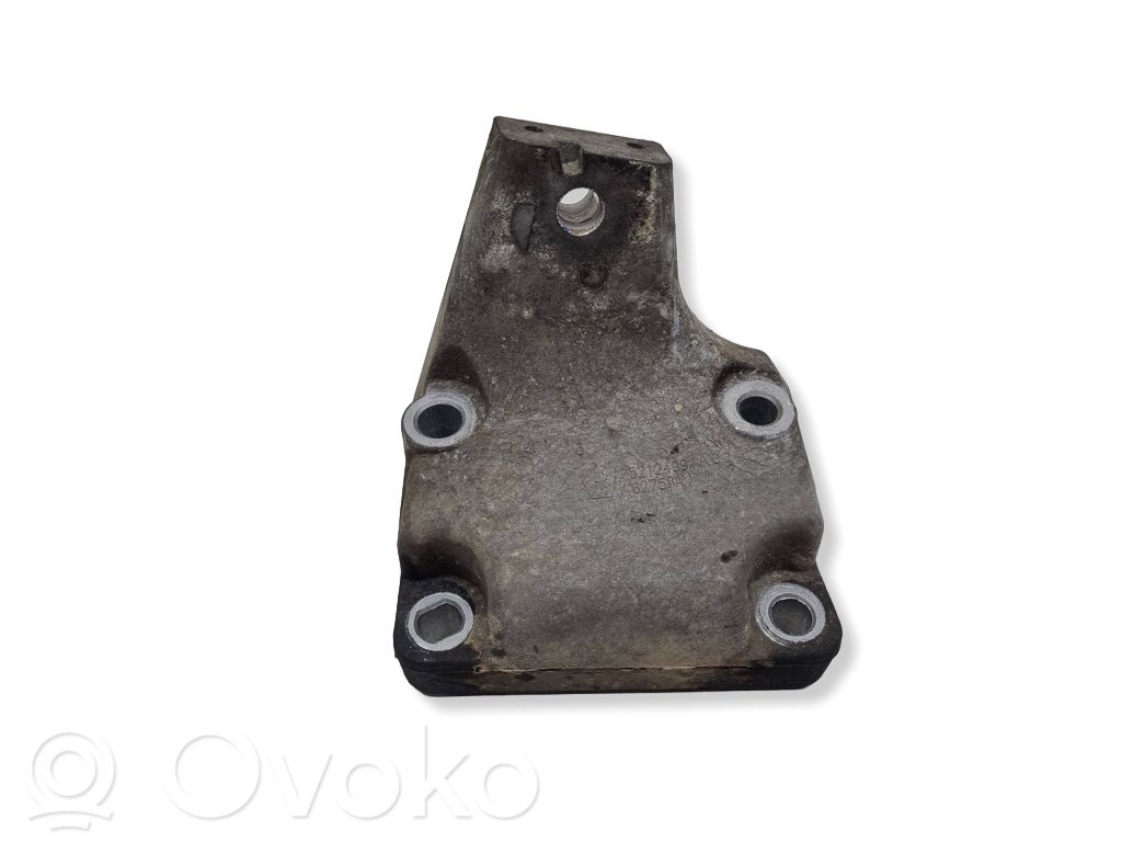 Jeep Grand Cherokee EGR valve cooler bracket 