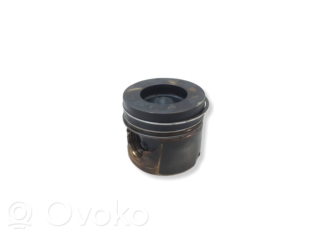 BMW 5 F10 F11 Piston 