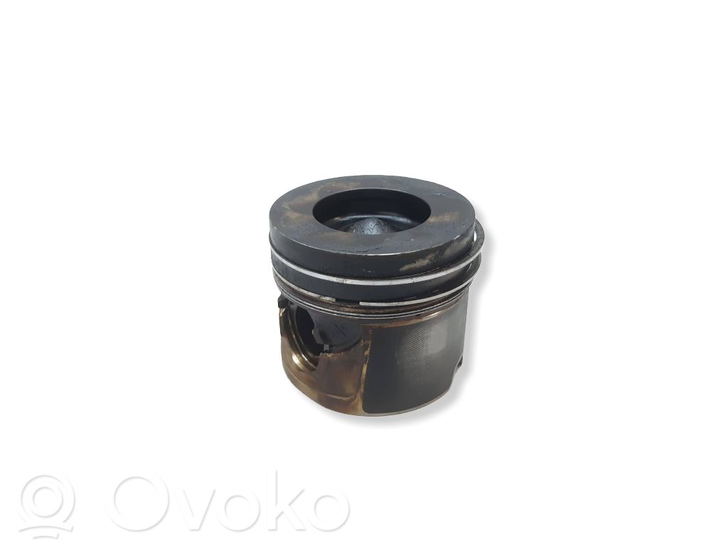 BMW 5 F10 F11 Piston 