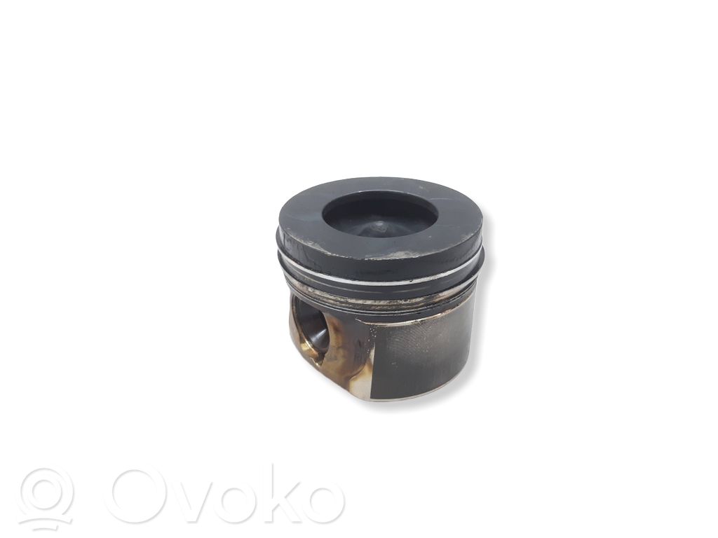BMW 3 E90 E91 Piston 