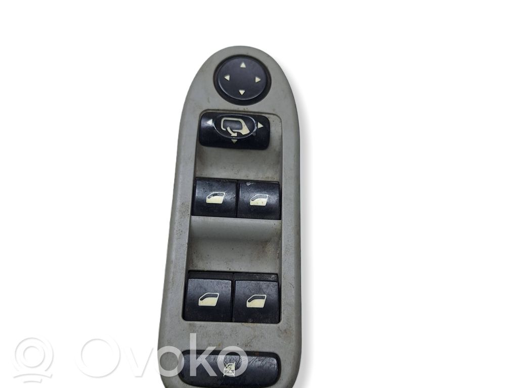 Citroen C5 Electric window control switch 