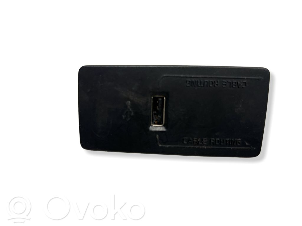 Volvo S90, V90 USB socket connector 