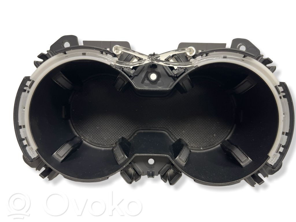 Audi A4 S4 B9 Puodelių laikiklis (priekyje) 
