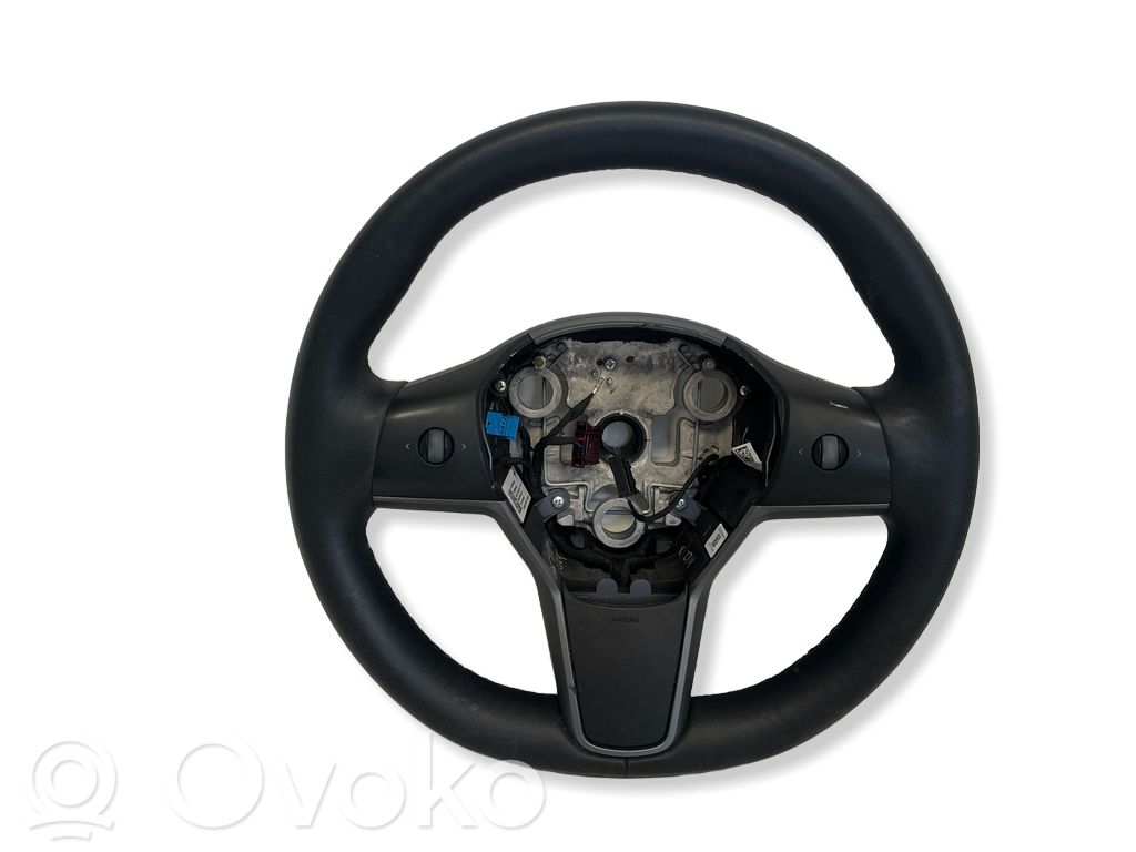 Tesla Model Y Stūre 