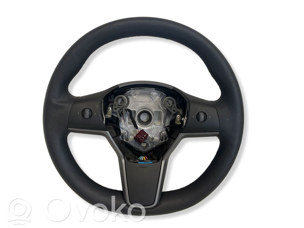 Tesla Model 3 Vairas 