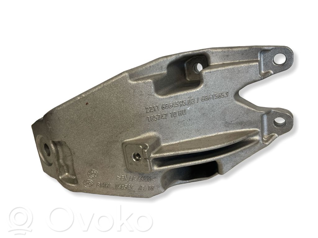 BMW 5 G30 G31 G38 Engine mounting bracket 