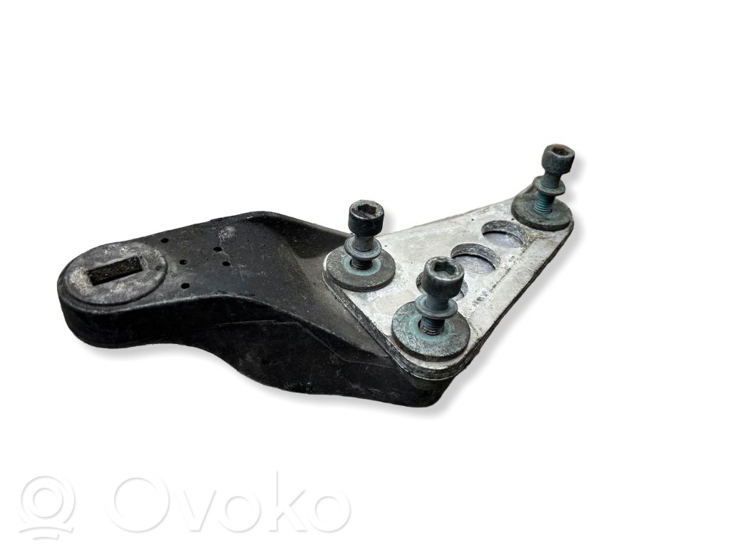 Audi A8 S8 D2 4D Engine mounting bracket 