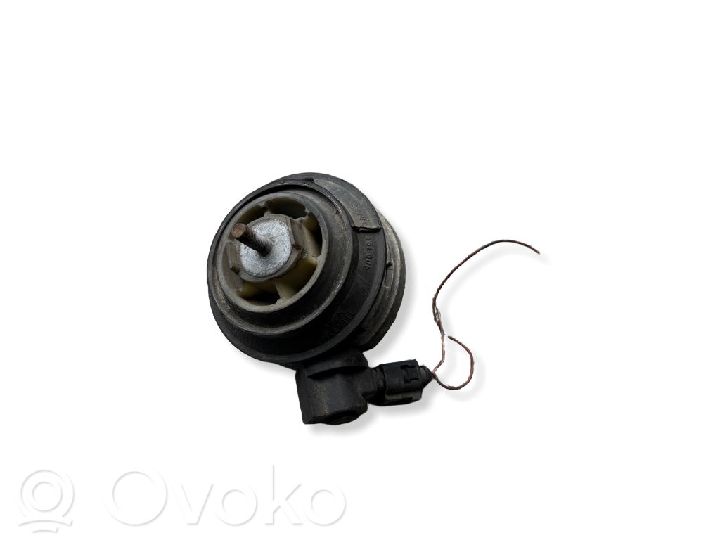Audi A8 S8 D2 4D Engine mount bracket 