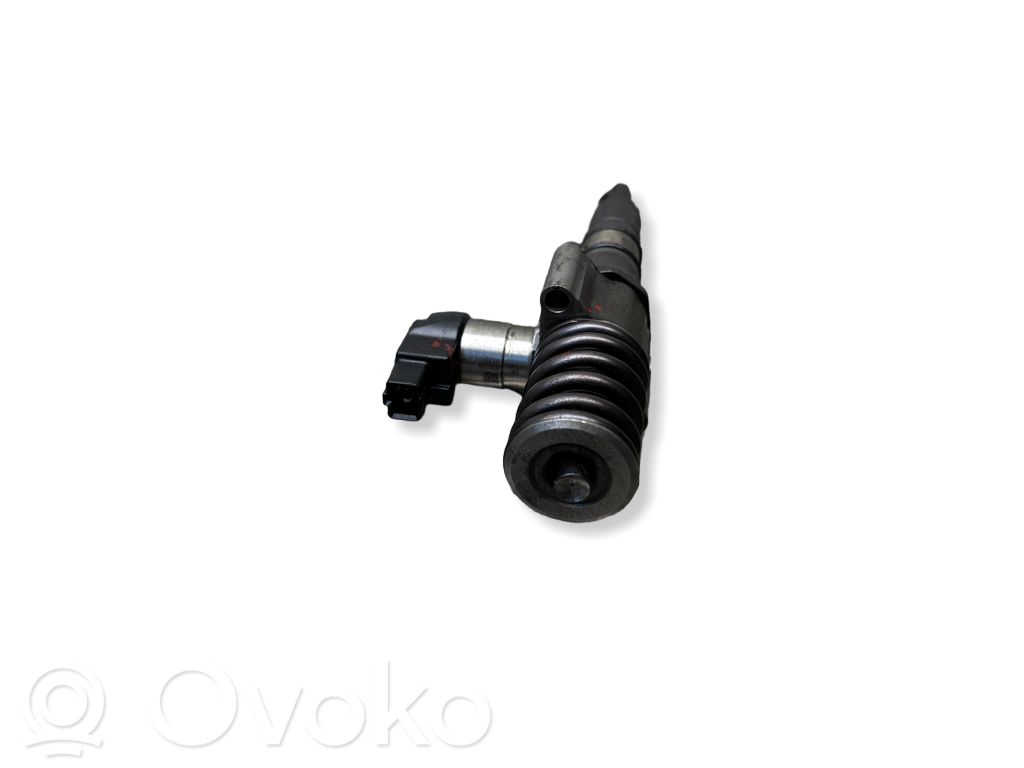 Volkswagen PASSAT B6 Inyector de combustible 
