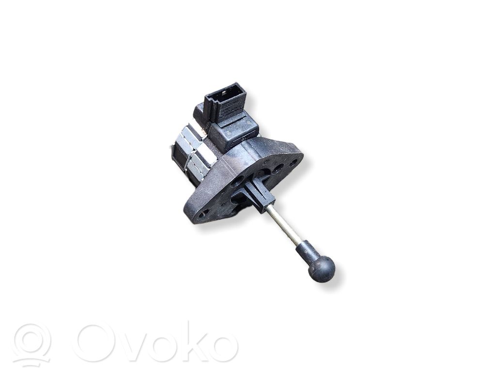 BMW 3 E46 Headlight level adjustment motor 