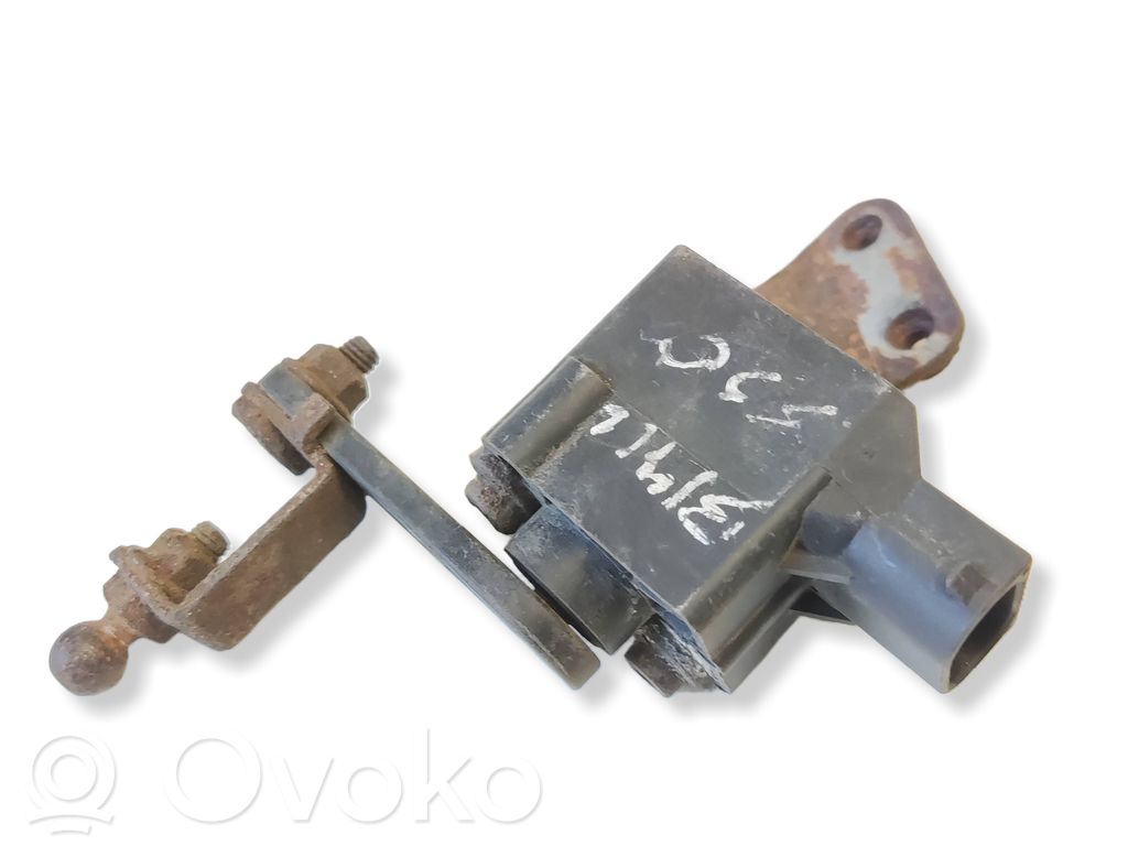Headlight/headlamp level sensor   1093698,191103