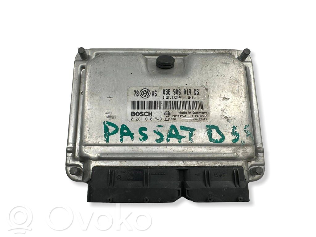 Volkswagen PASSAT B7 Centralina/modulo del motore 