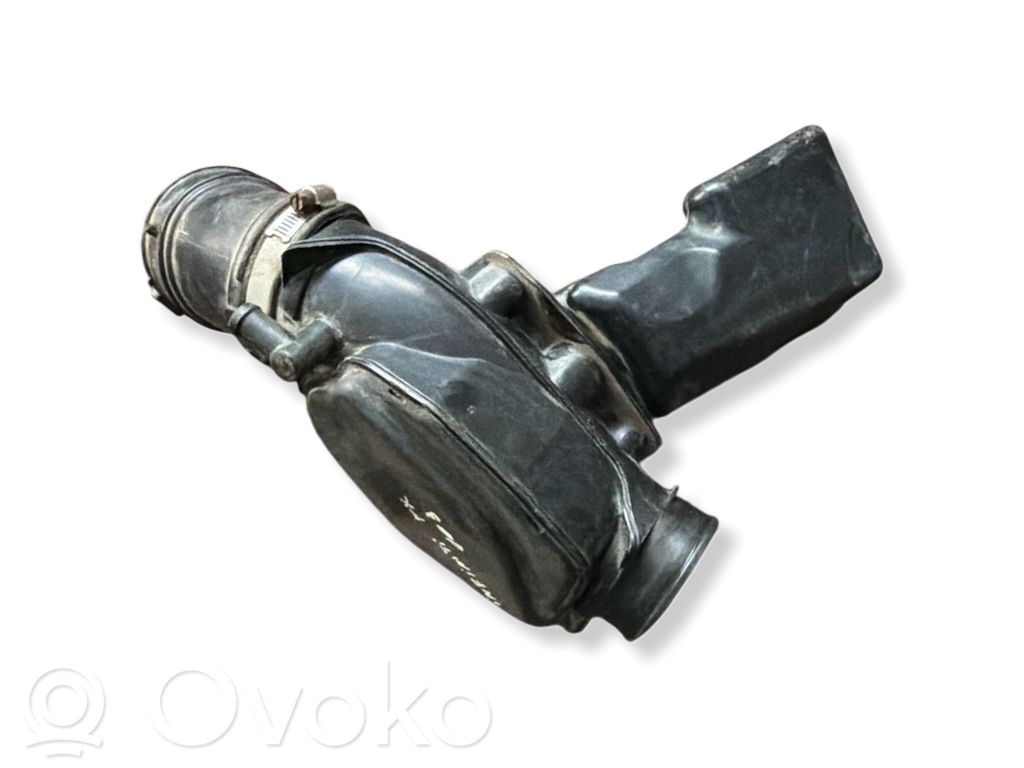 Infiniti FX Air intake duct part 