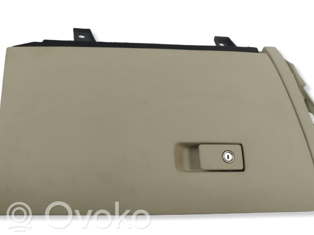 Volvo S60 Schowek deski rozdzielczej / Komplet 