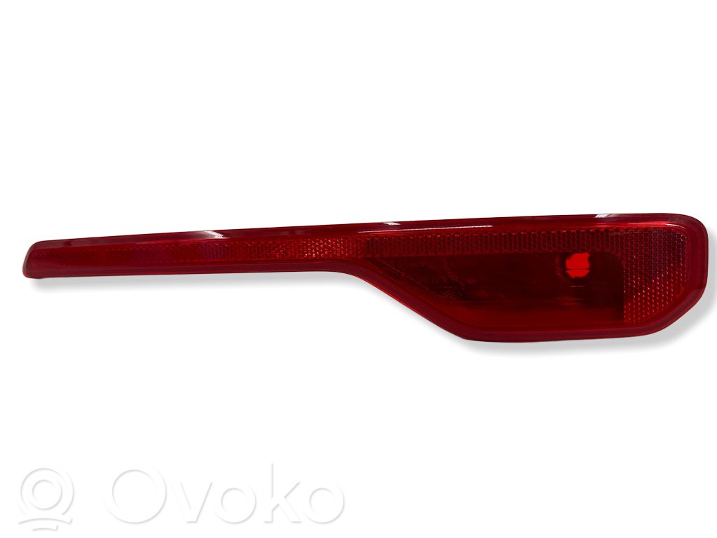 Volvo C40 Miglas lukturis aizmugurē 