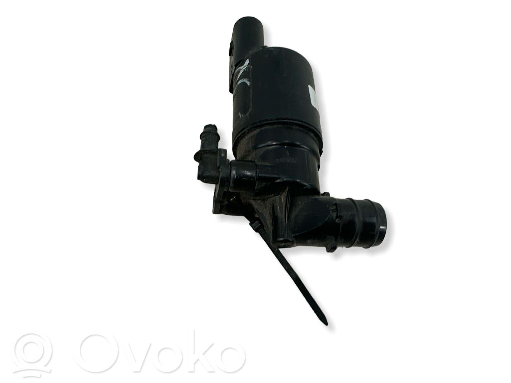 Volvo XC60 Windscreen/windshield washer pump 