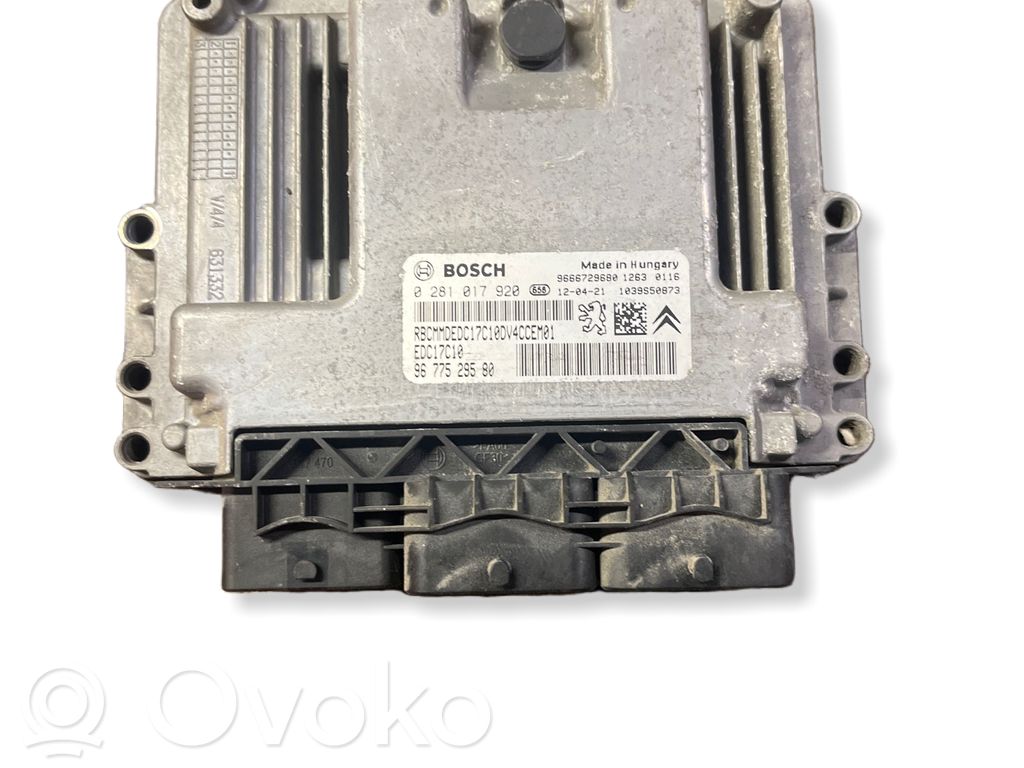 Peugeot 208 I Engine control unit/module 