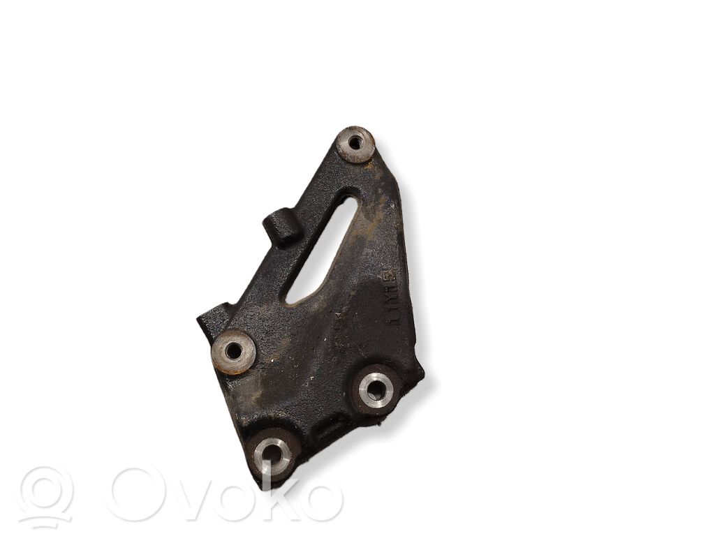 Subaru Trezia Engine mounting bracket 