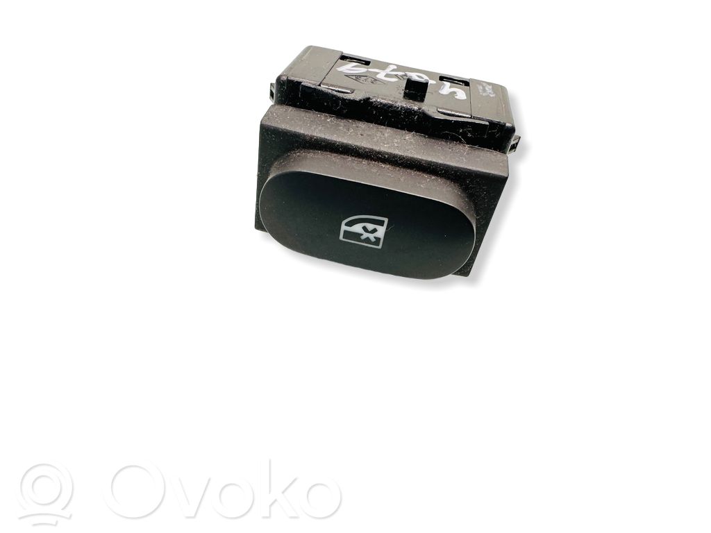 Renault Captur Electric window control switch 