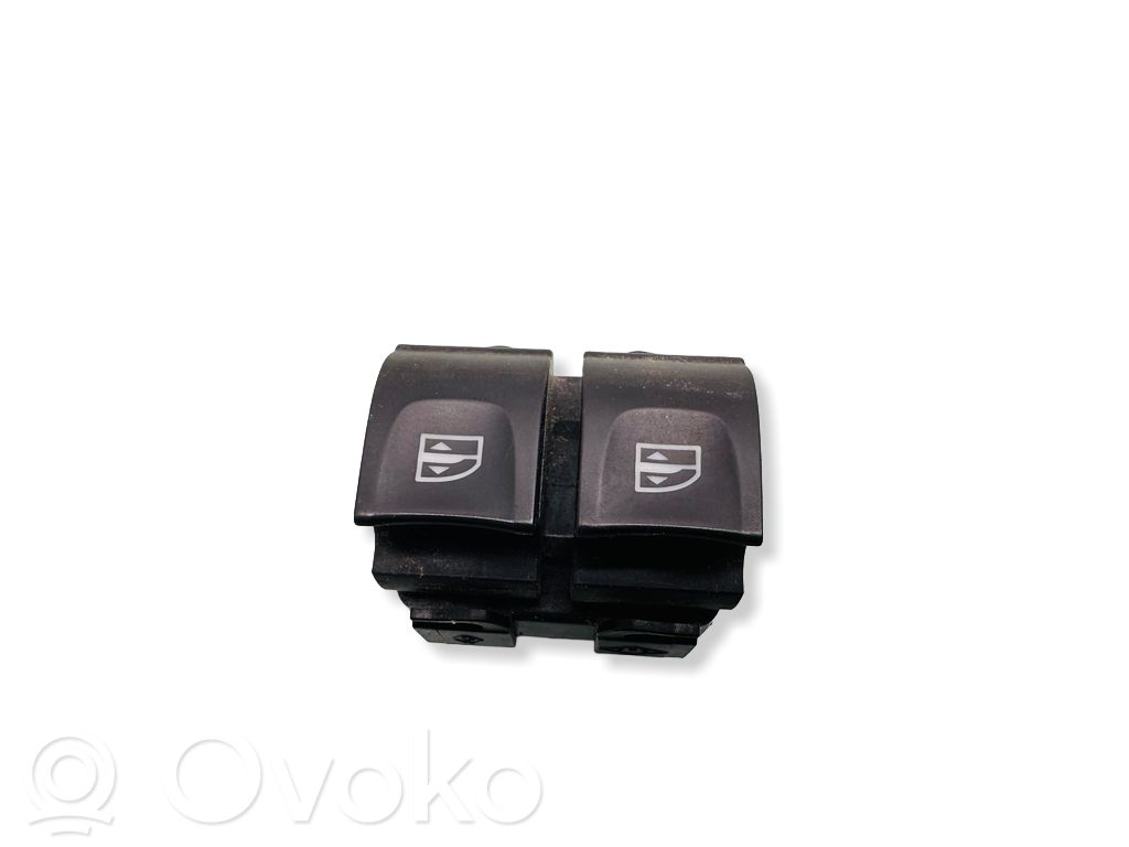 Renault Captur Interrupteur commade lève-vitre 