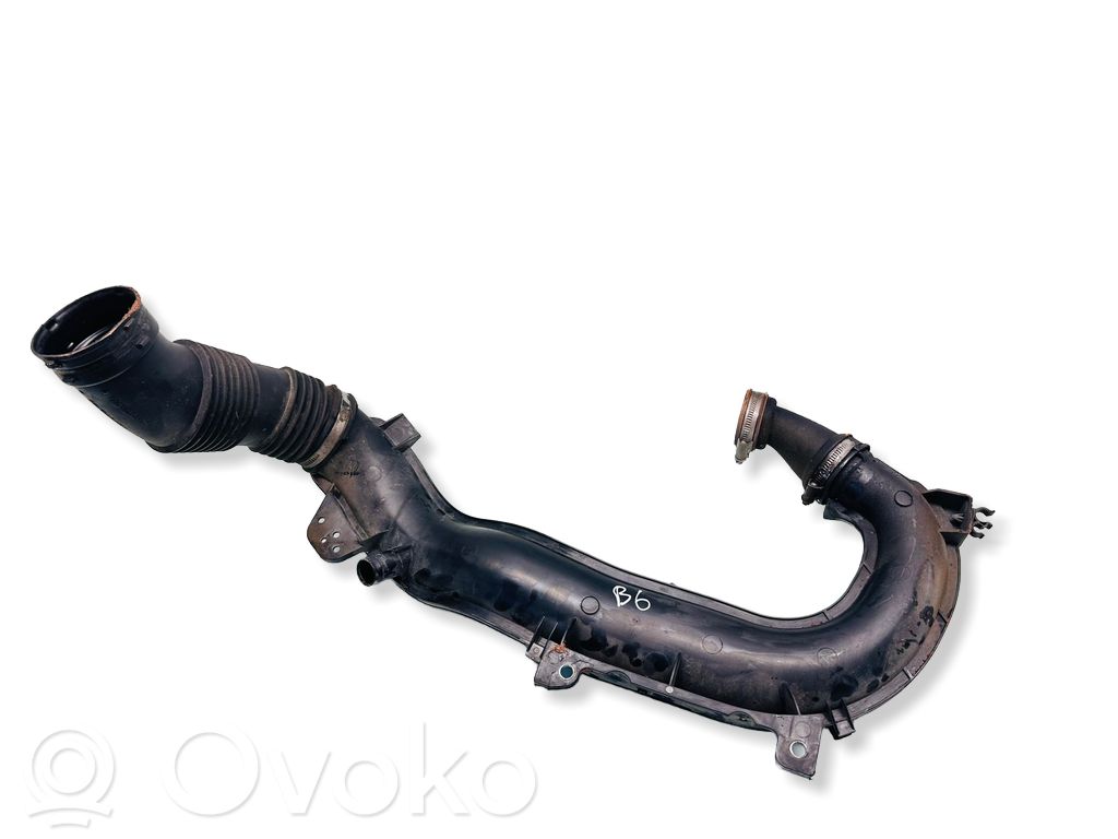 Intercooler hose/pipe   AV619C623B