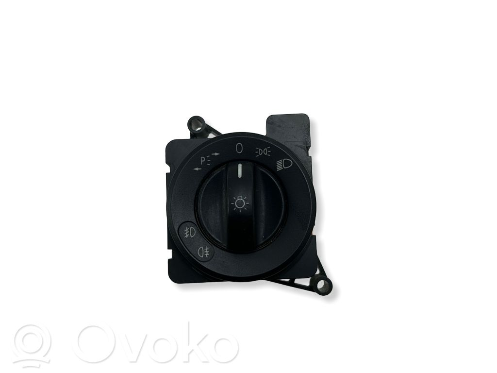 Volkswagen Crafter Light switch 